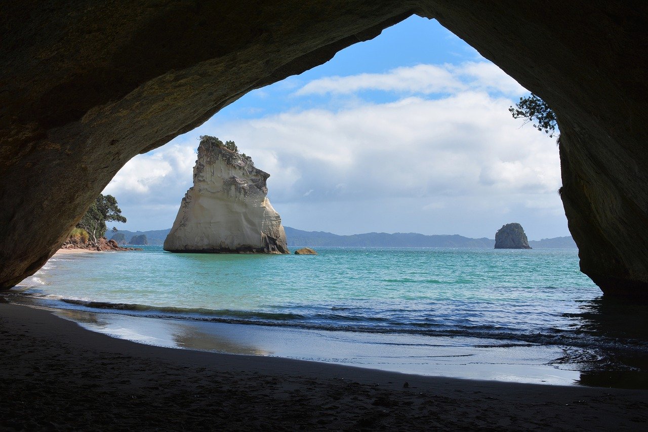 Cathedral Cove Walk