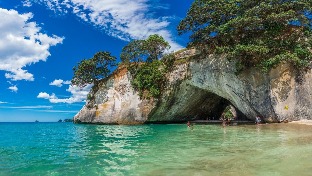Cathedral Cove Walk